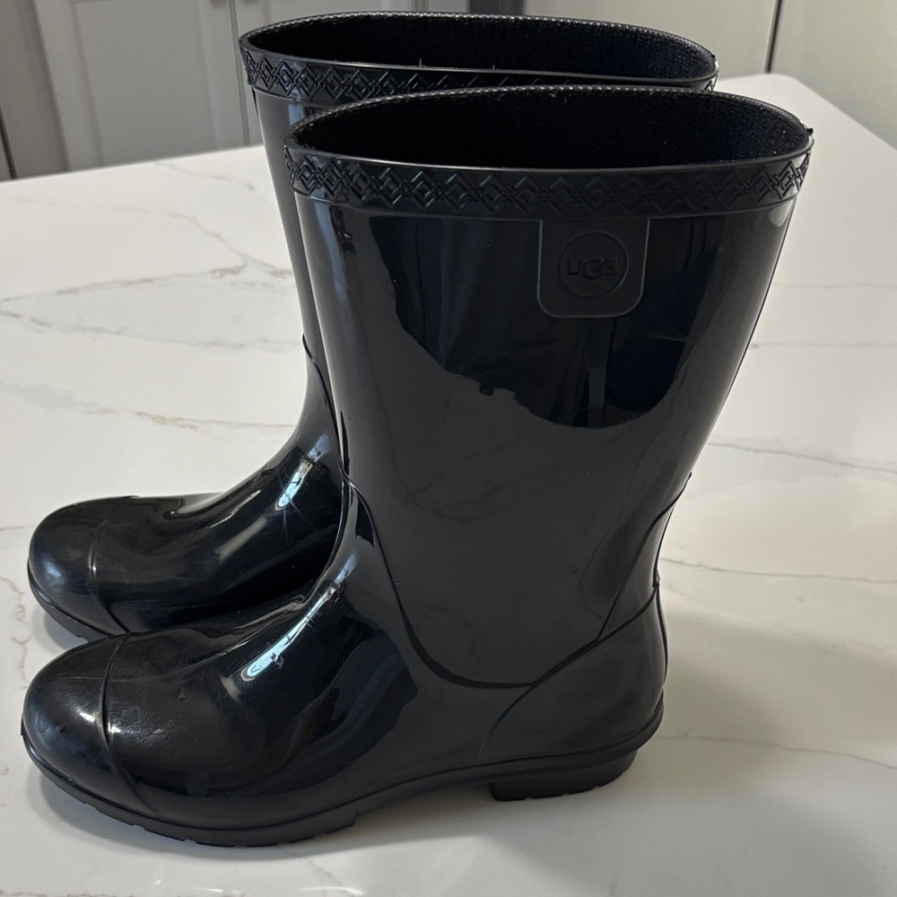 UGG Women's Black Glossy Mid-Calf Rain Boots - Picture 3 of 17